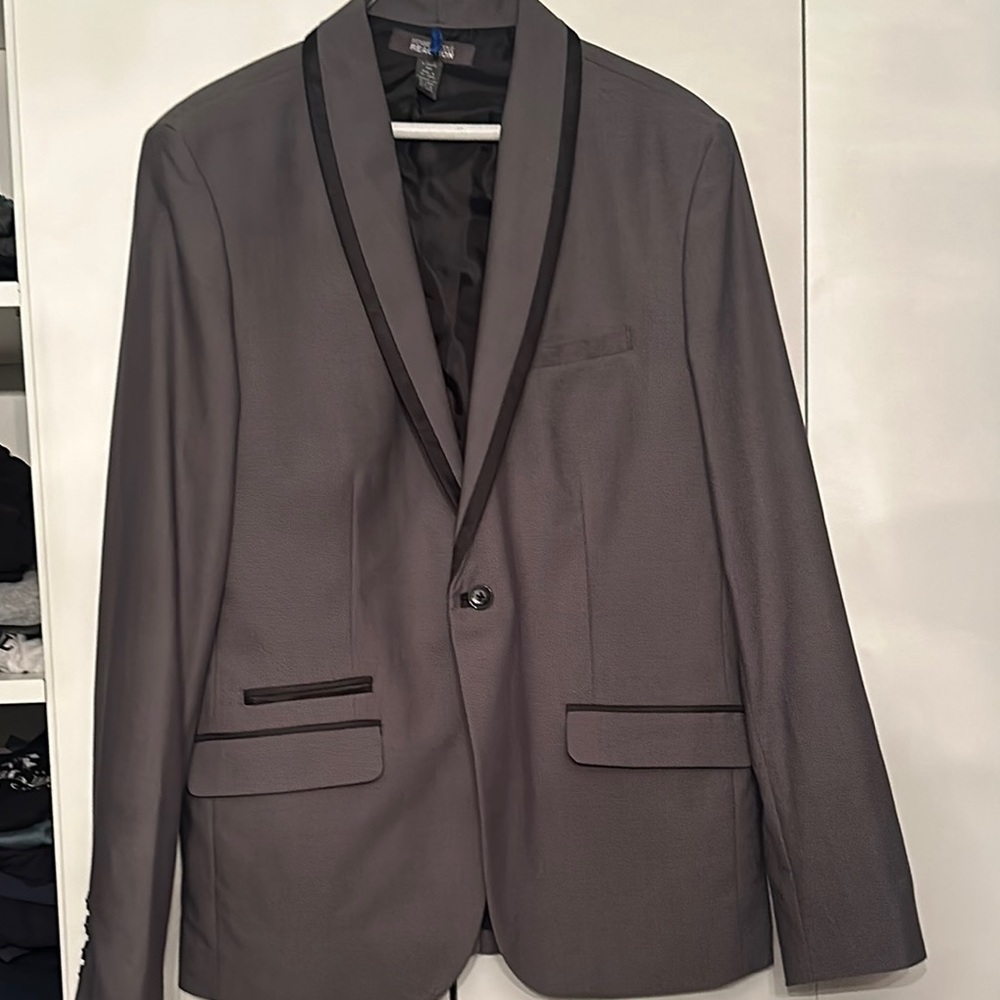 Men's Gray Blazer with Black Trim!